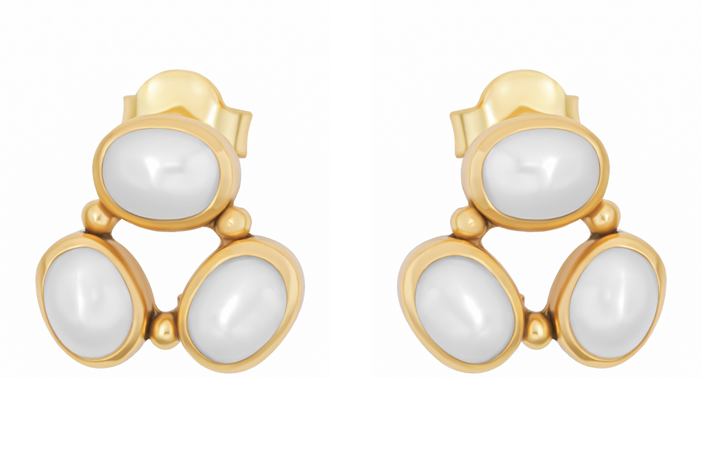 Anna Pearl Stud Earrings